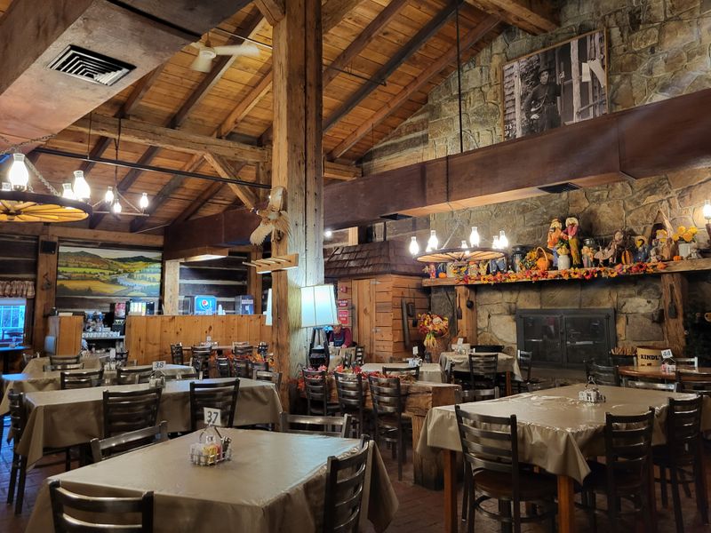 Log Cabin Pancake House Buffet – Gatlinburg