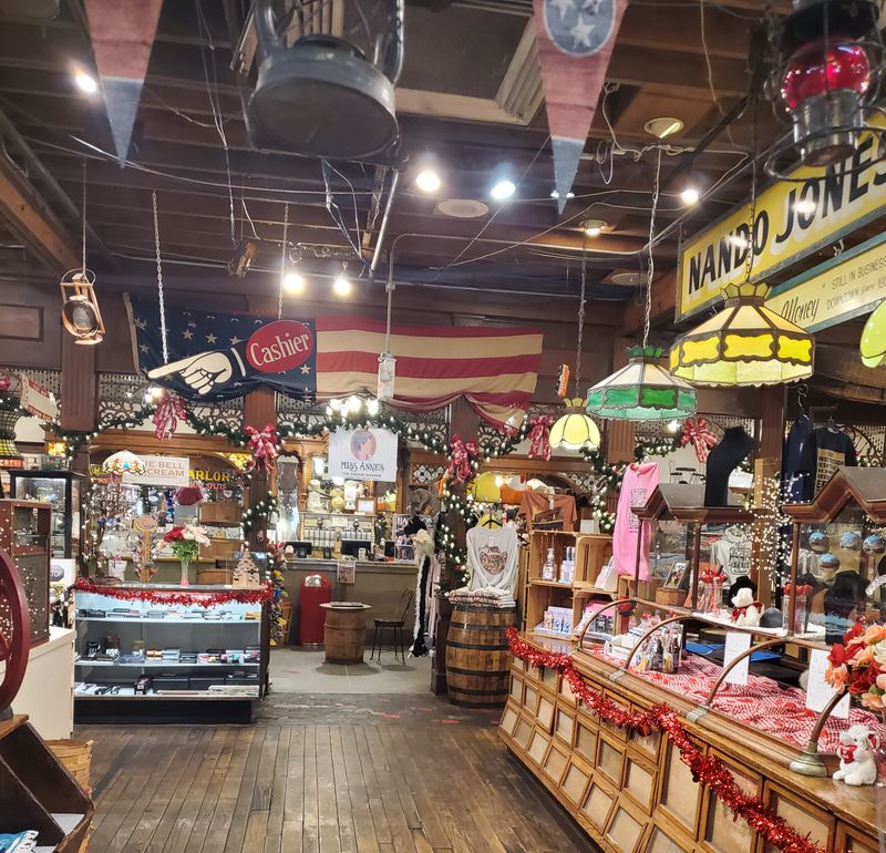 A Buffet That Honors Its Roots