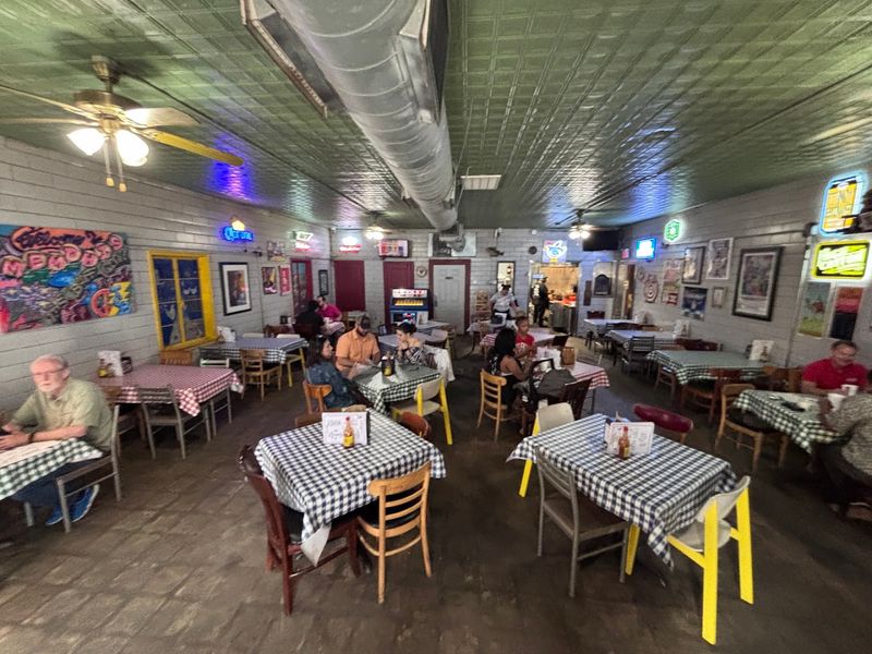 Gus's World Famous Fried Chicken