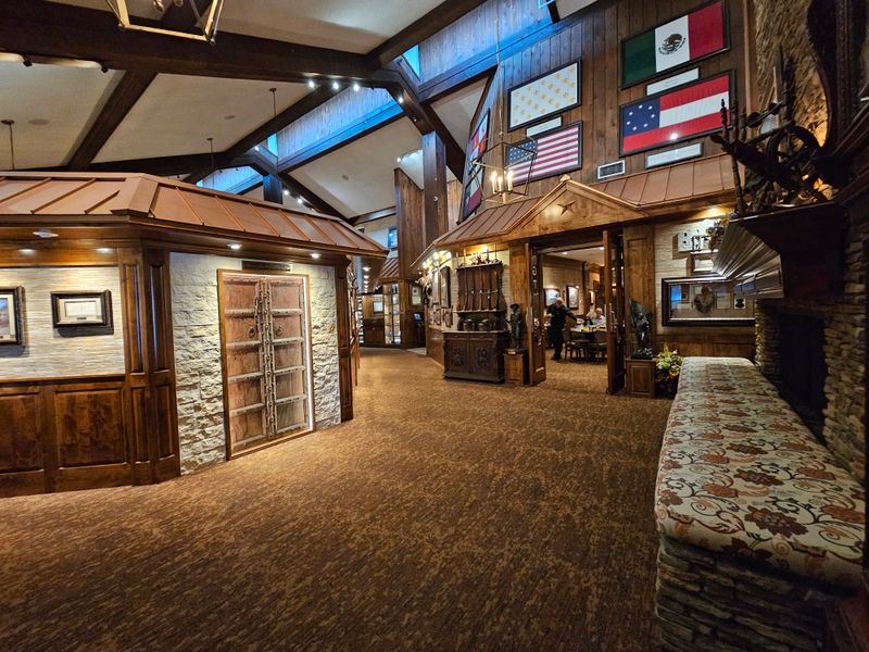 Taste Of Texas: A Houston Spot With Prime Rib Worth The Wait