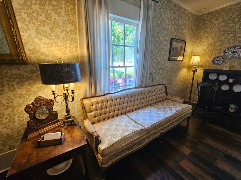 Reservations, Timing, And Seating Rhythm