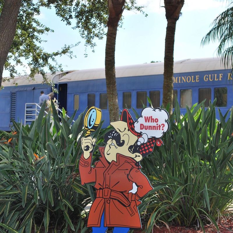 Rotating Themes That Keep It Fresh