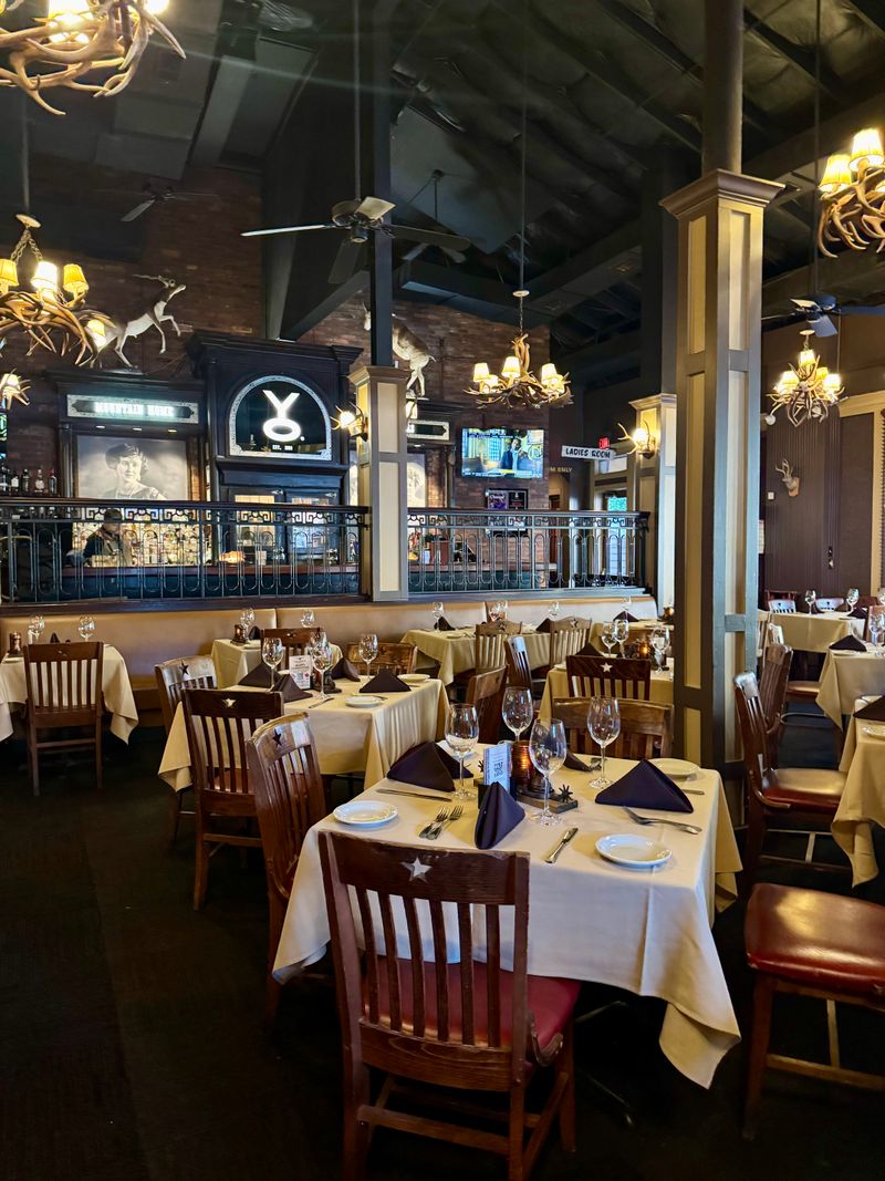 A Downtown Dallas Steakhouse That Still Feels Purely Texan