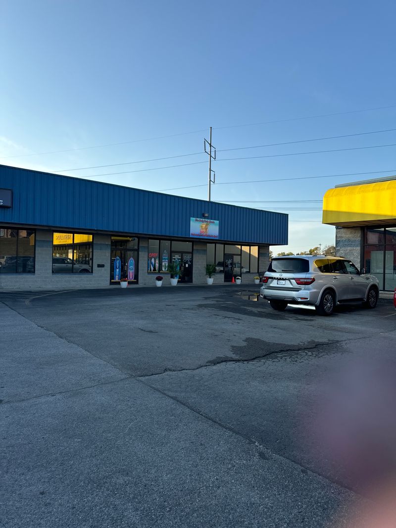 The Holy Crab Shack, 1731 N Main St # G, Shelbyville, TN 37160