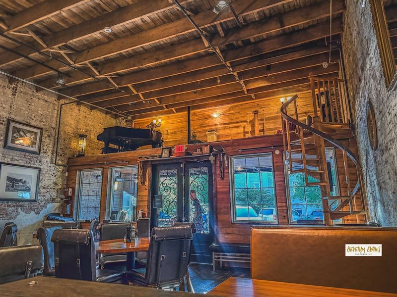 Marioochi's Pizzeria