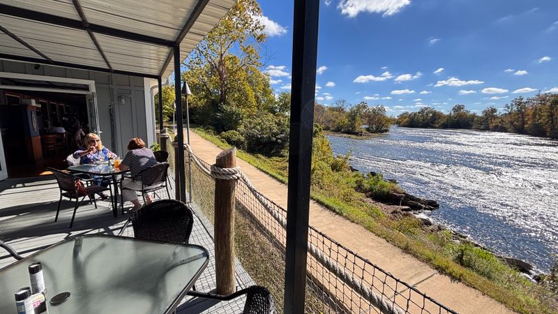 Riverfront Seafood Company – Kingsport