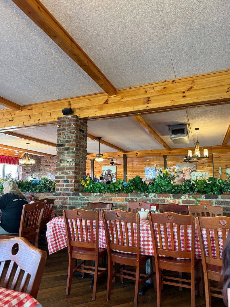 Reagan’s House of Pancakes Buffet – Pigeon Forge