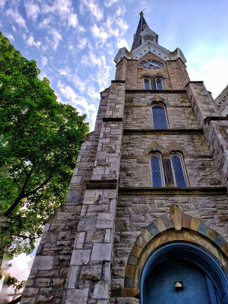 Hudson - Antique Lanes And River Light