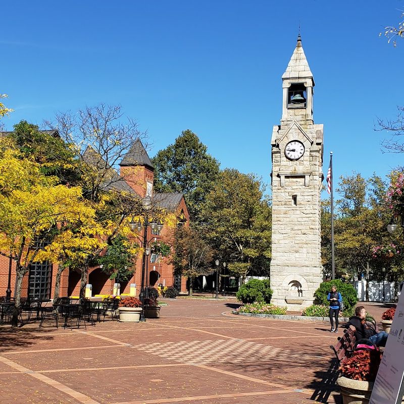 Small-Town Charm Without Big Crowds