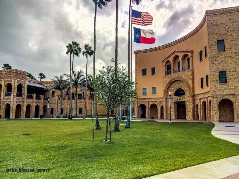 Border City Advantages Influence Pricing