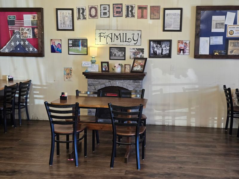 Roberts Family Diner