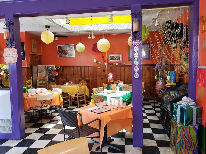 Alcenia’s (Memphis)