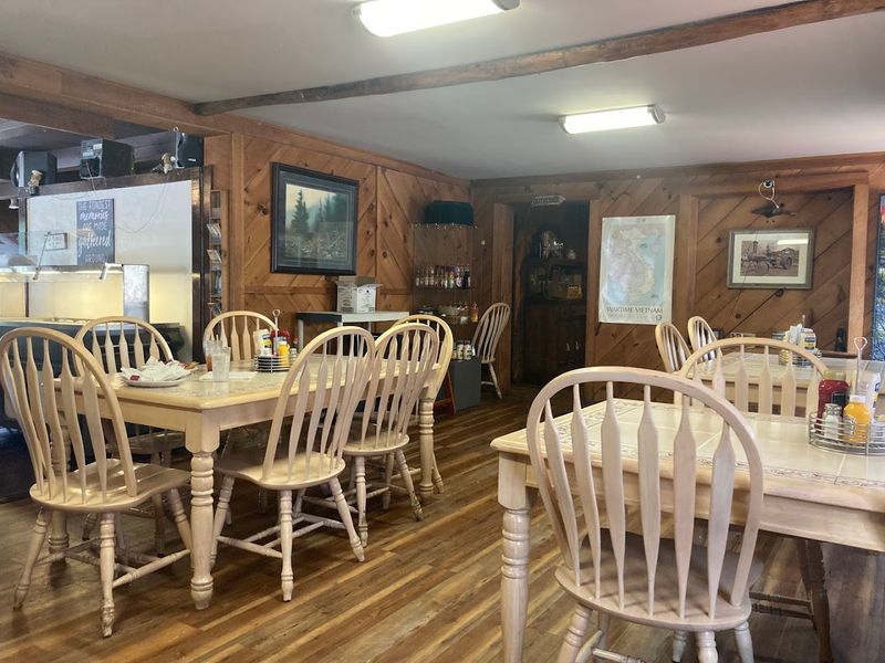 Riverstone Family Restaurant, 8503 State Hwy 73, Townsend, TN 37882