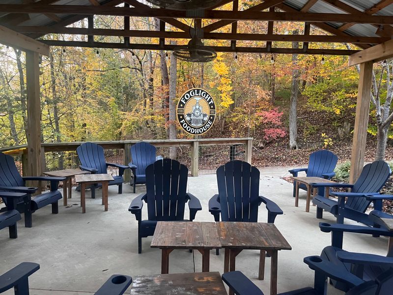 Foglight Foodhouse, Walling