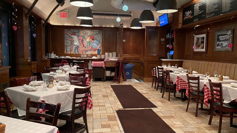 First Bite, Then Grin: Flavor That Outruns The Spectacle