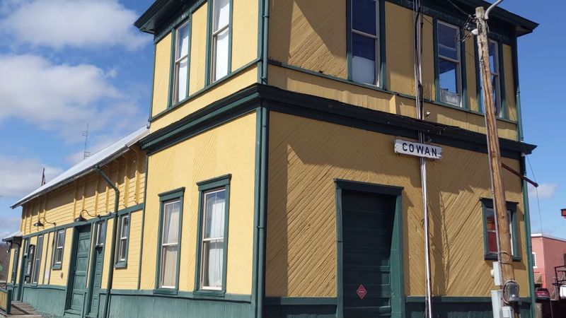 Knowledgeable Guides Who Make Every Visit Personal