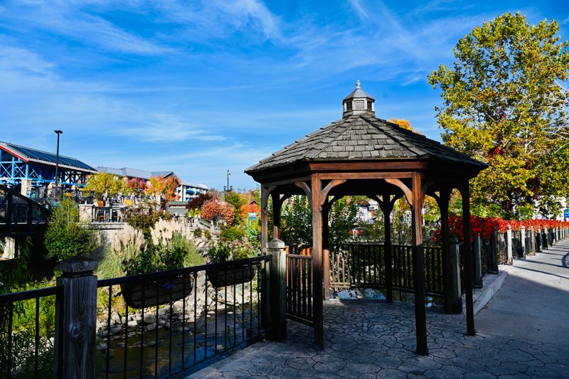 Gatlinburg Puts Weekend Mountain Escapes Within Easy Reach