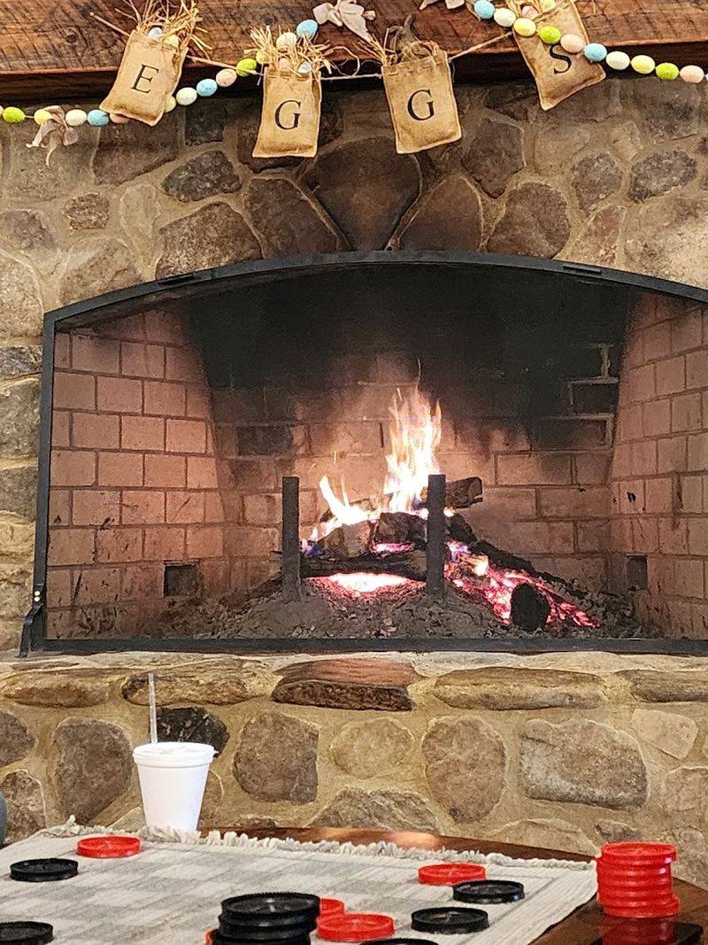 Atmosphere, Lighting, And Seating