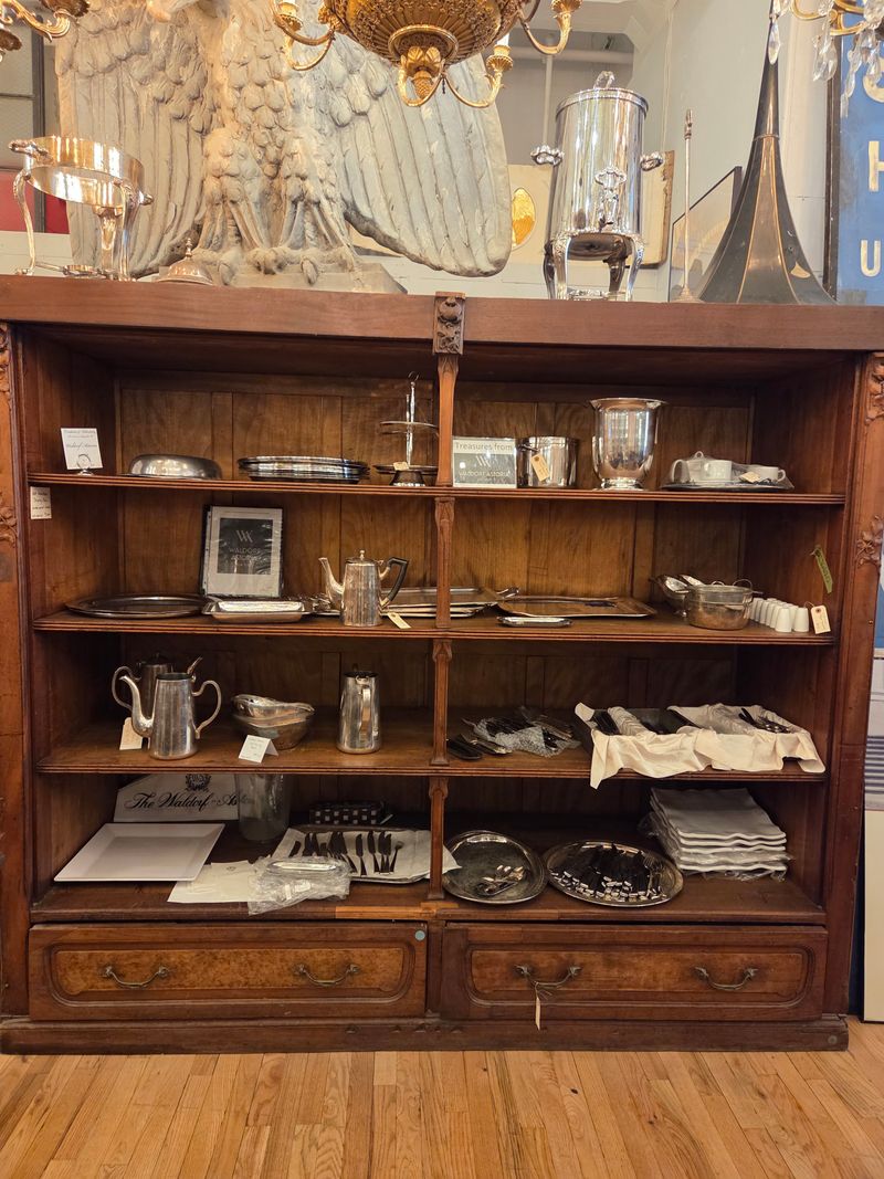 Waldorf Astoria Echoes