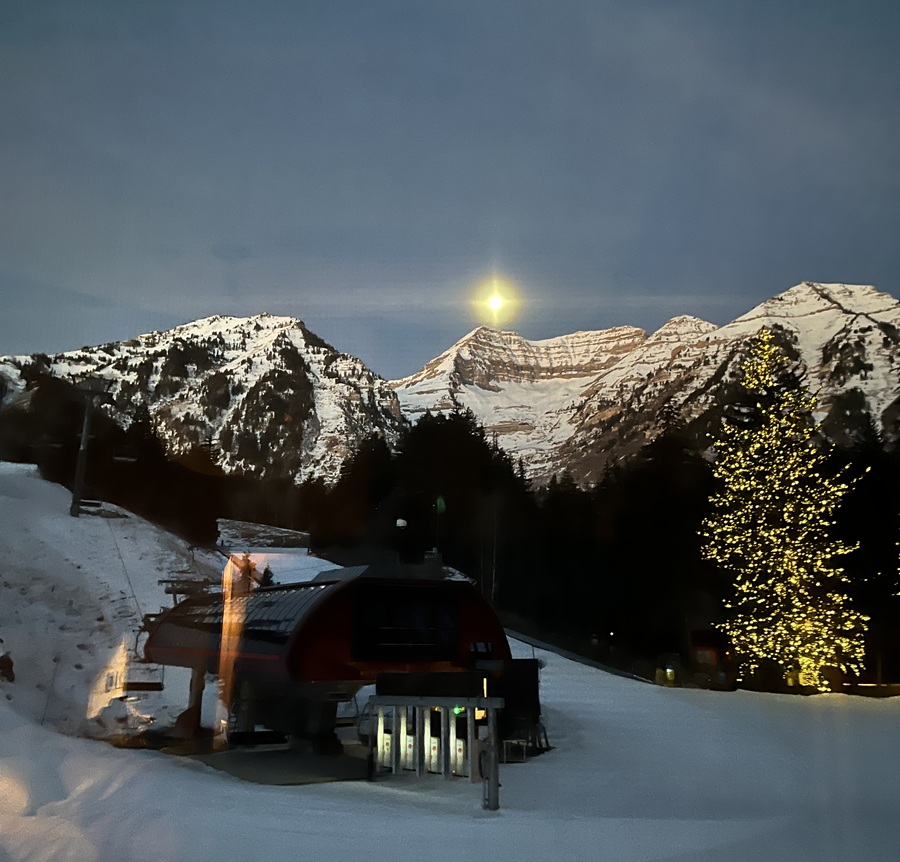 Moon setting over Mount Timpanagos