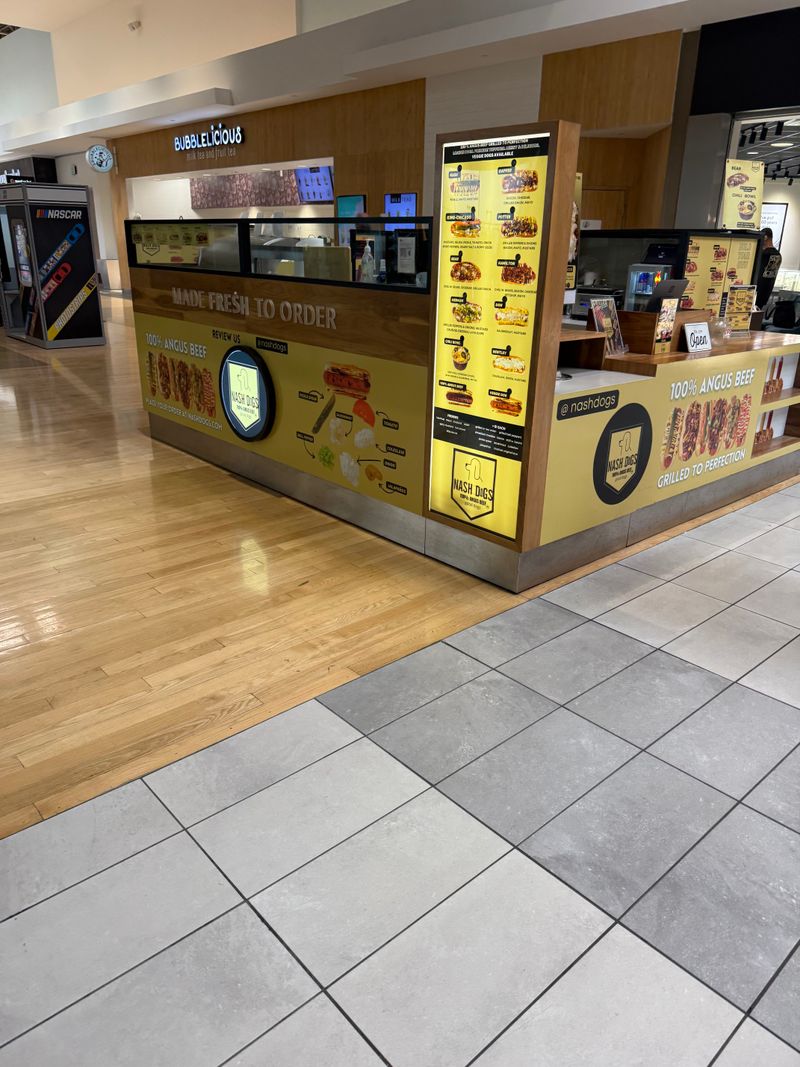 Nash Dogs – Opry Mills (Entry 3) – Opry Mills Mall Entry 3, Nashville, TN 37214