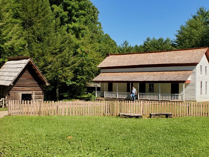 Cades Cove Loop – Great Smoky Mountains