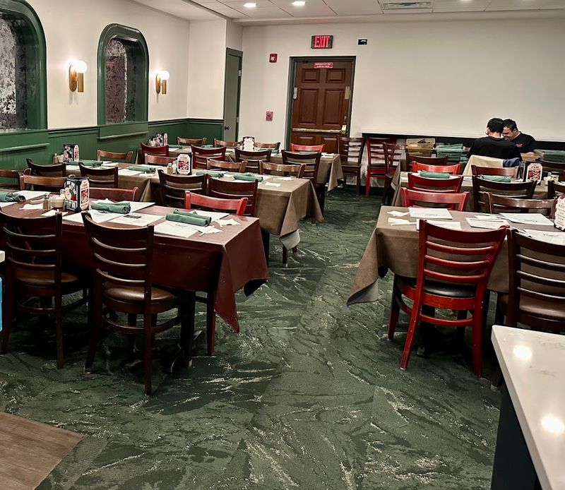 Cheesy Bread And Rolls That Keep The Table Happy