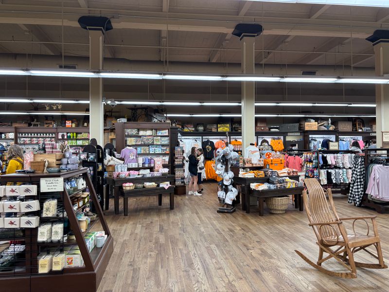 Staff Help And Easy Etiquette