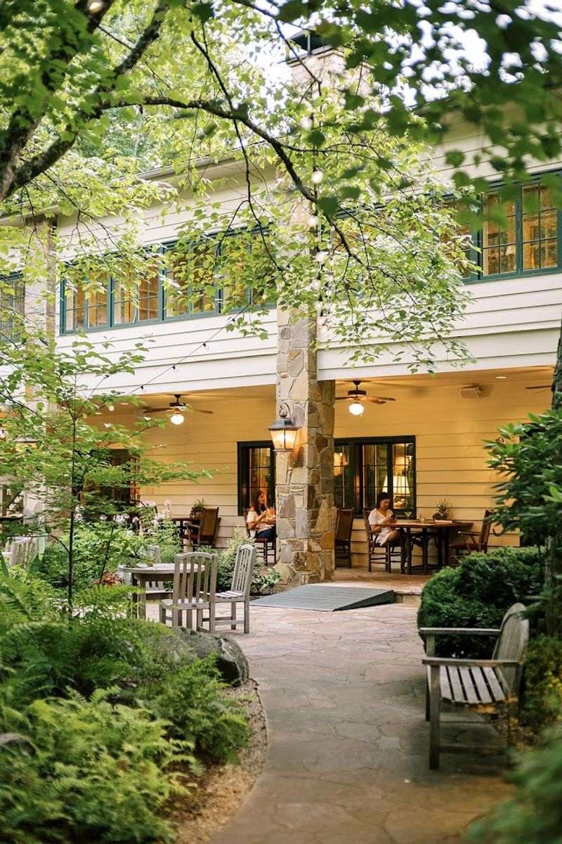 What To Know Before Visiting RT Lodge