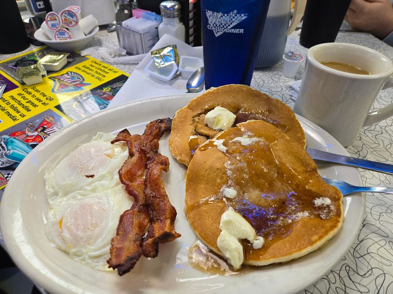 Breakfast Comforts From Early Morning On