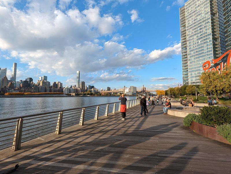 Gantry Plaza State Park (Queens)