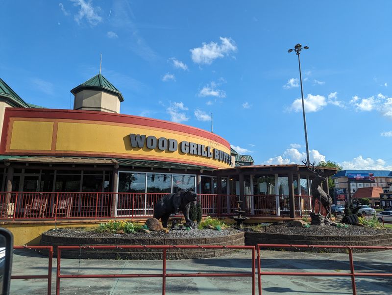 Wood Grill Buffet – 2301 Parkway, Pigeon Forge, TN 37863
