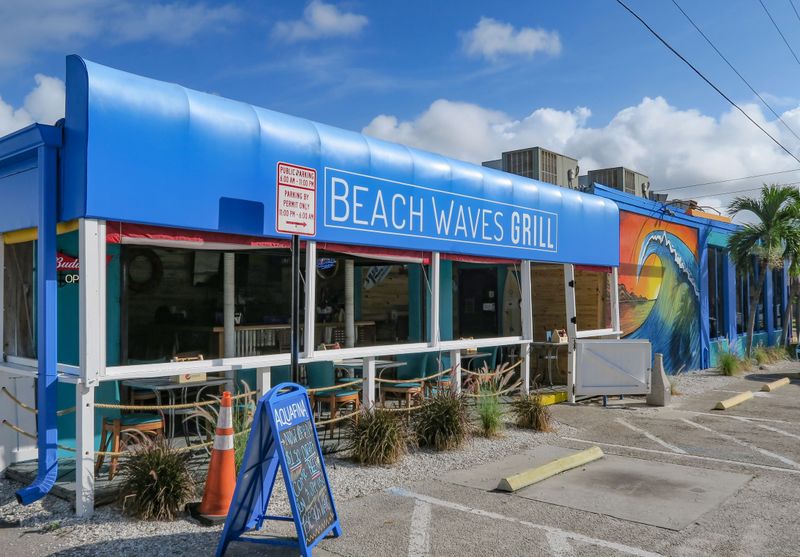 Beach Waves Grill