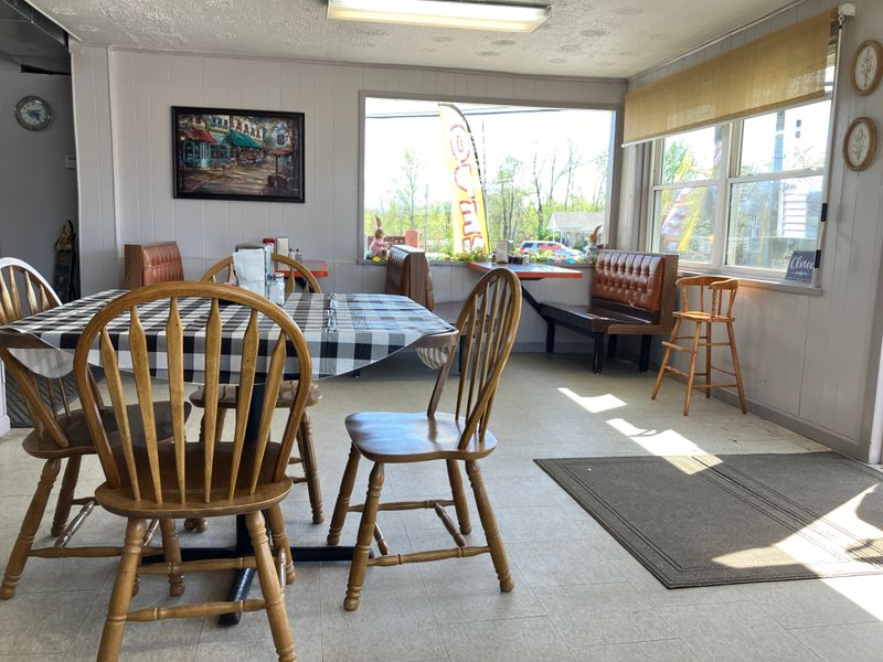 Mel's Old Times Cafe