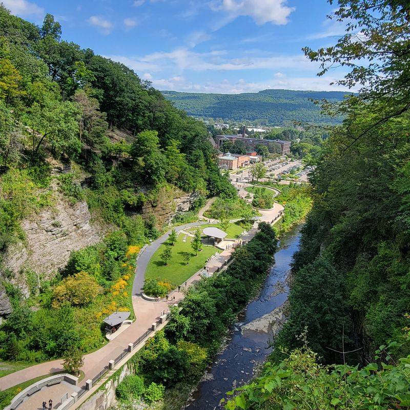 Rim Trails And Quiet Detours