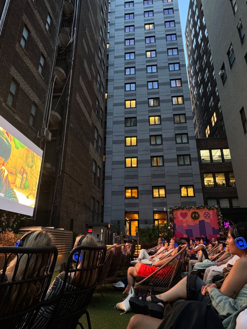 Headphones, Picture, And The Pleasure Of Focus