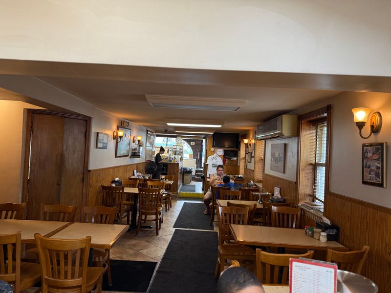 Louie & Ernie’s, New York