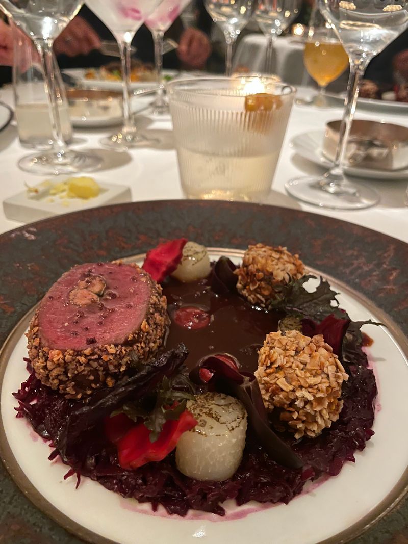 Menus And Seasonal Structure