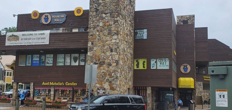 Gatlinburg Shops & Outlets