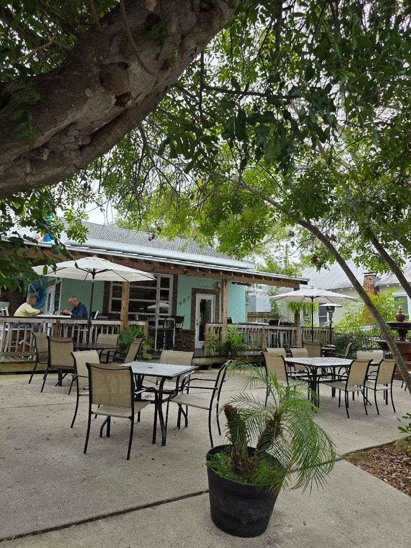 Casual Waterfront Dining With Authentic Florida Vibes