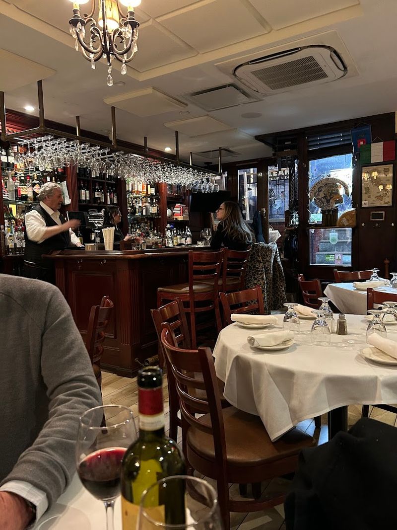 Monte's Trattoria (Greenwich Village, Manhattan)