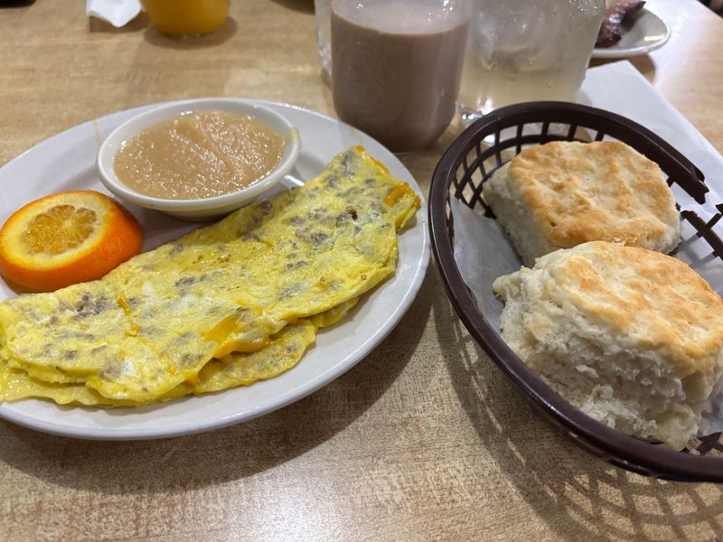 The Must-Try Breakfast Dishes At Pam's Farmhouse