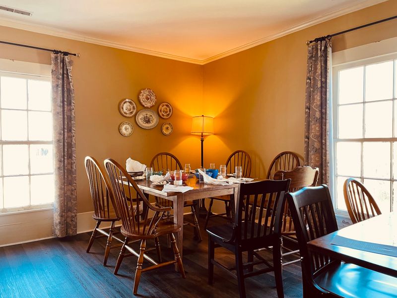 Comfortable Seating And Noise Level