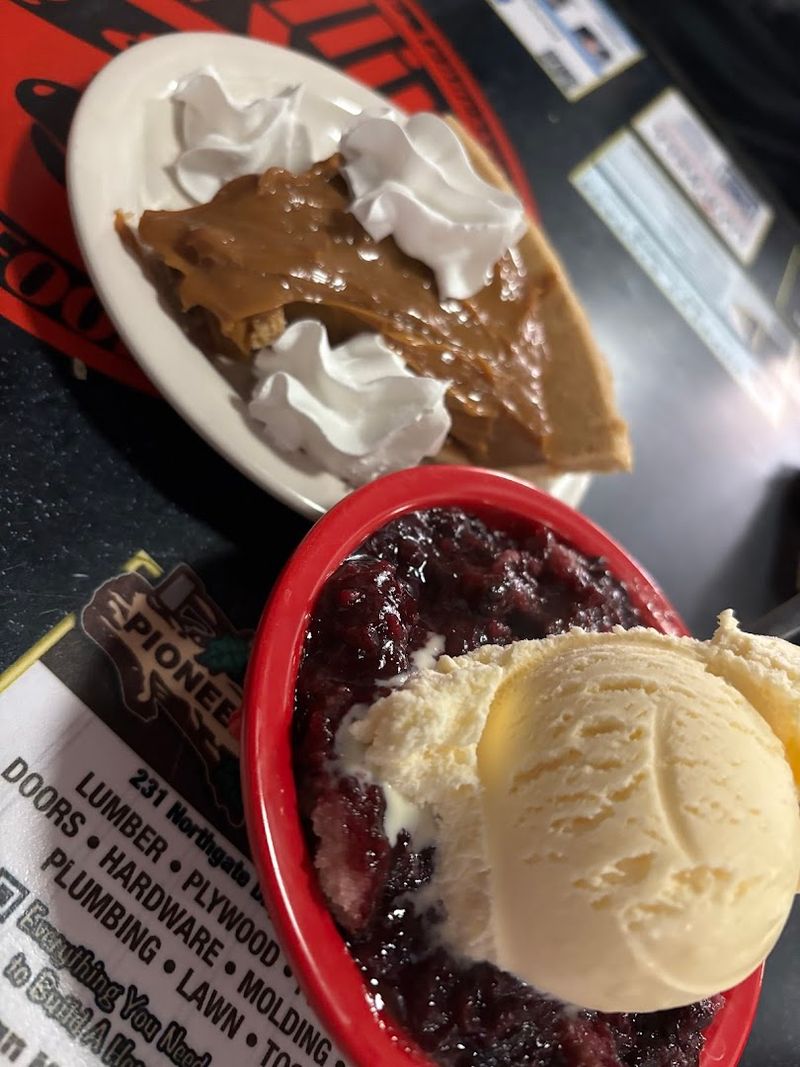 Blackberry Cobbler And Caramel Pie Worth Saving Room For