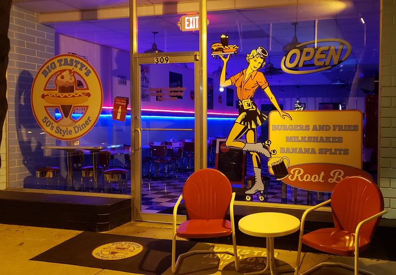 Big Tasty's 50s Diner (Okeechobee)