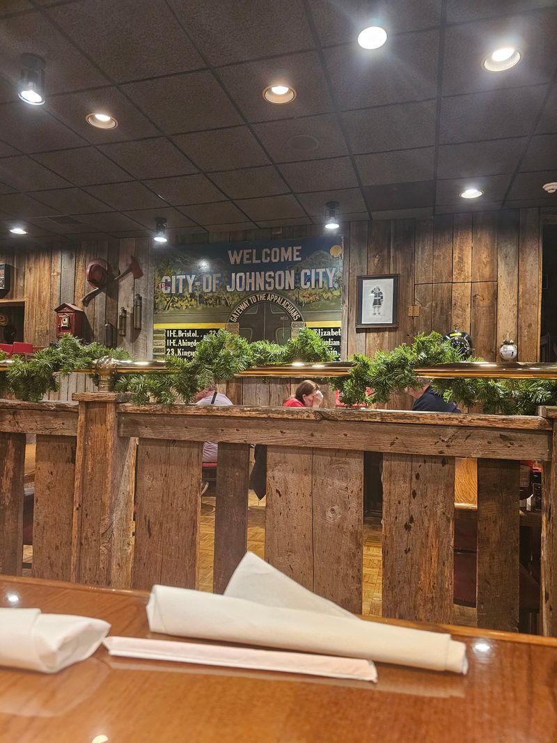 Service That Feels Handwritten