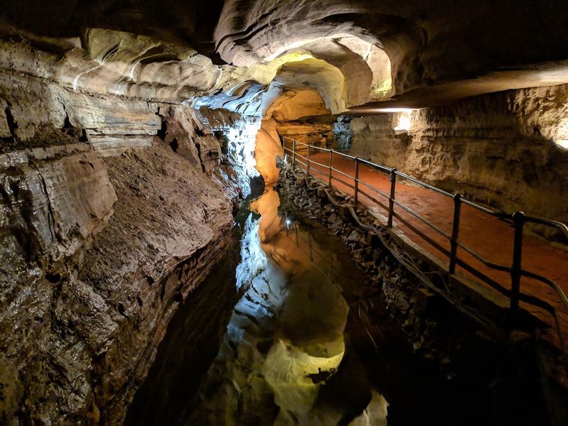 Howe Caverns
