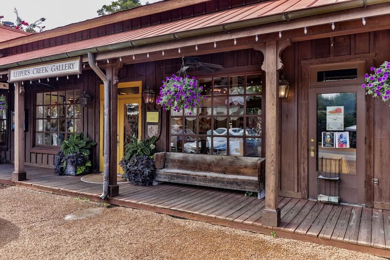 Saturday Markets And Familiar Faces