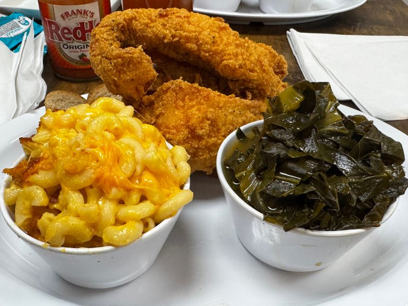 Madre & Son Soulfood Cafe