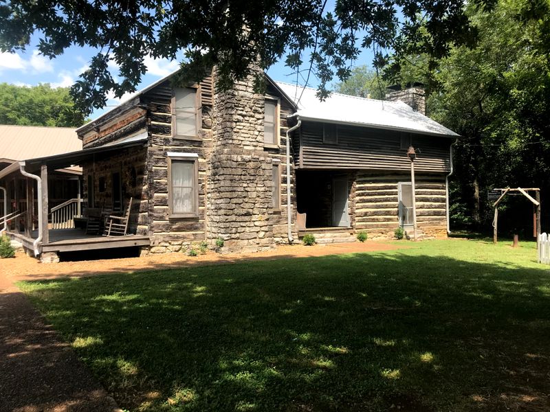 World’s Largest Cedar Bucket, Murfreesboro